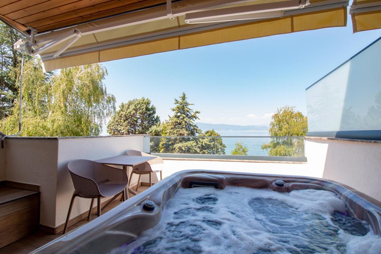 Lago Hotel Lagadin Eksteriør billede