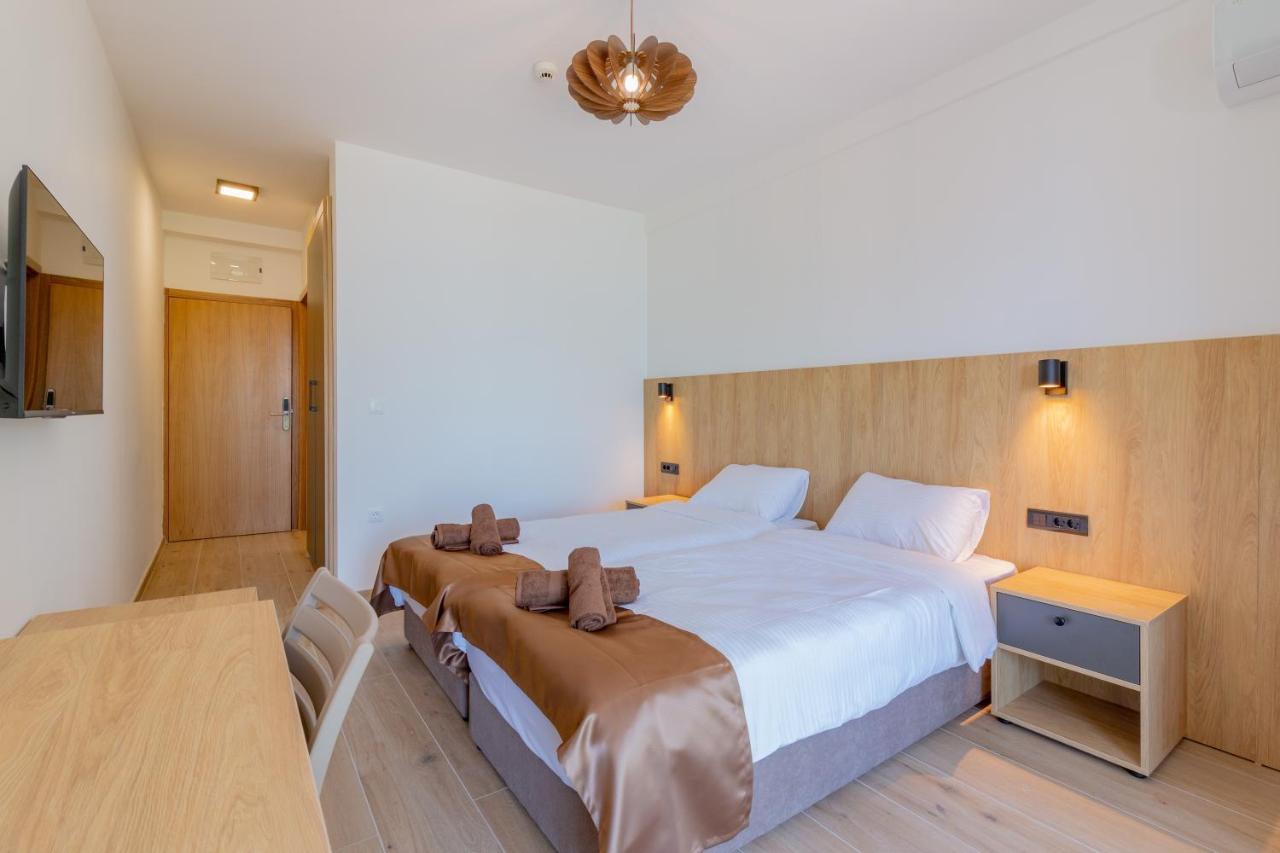 Lago Hotel Lagadin Eksteriør billede