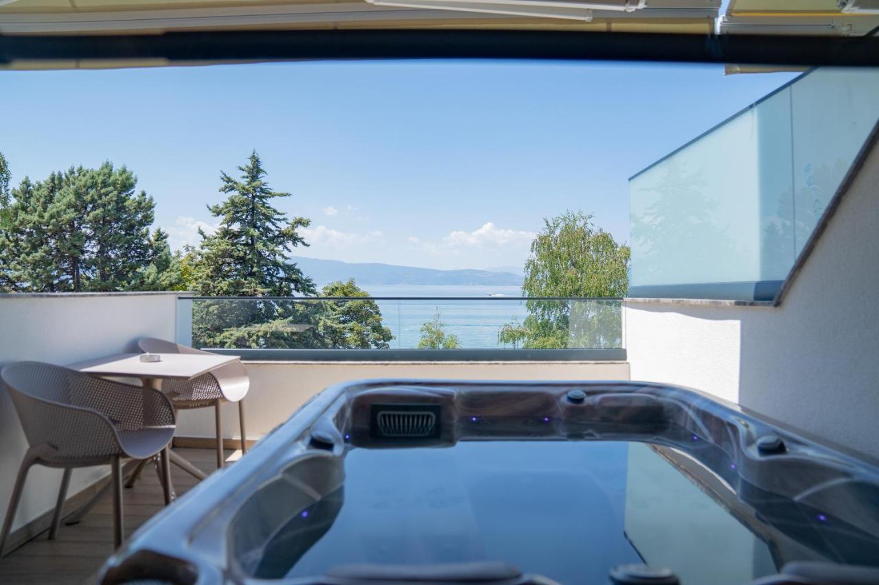 Lago Hotel Lagadin Eksteriør billede