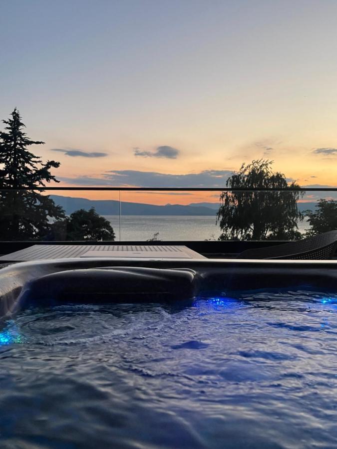 Lago Hotel Lagadin Eksteriør billede